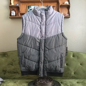 Men’s puffy vest